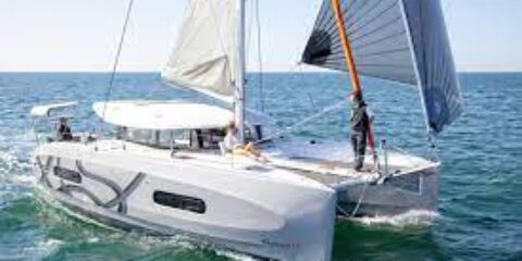 CORSO DI VELA SU CATAMARANO